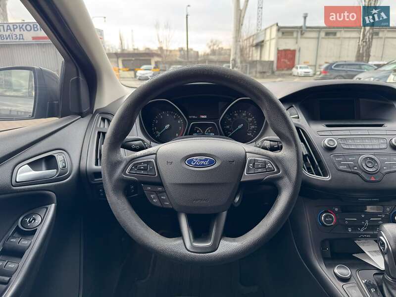 Седан Ford Focus 2017 в Дніпрі
