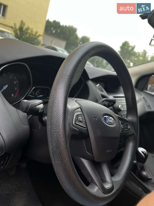 Седан Ford Focus 2015 в Хмельницком фото 15 Седан Ford Focus 2015 в Хмельницком