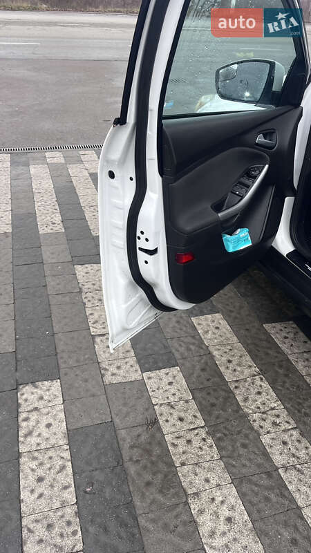 Хэтчбек Ford Focus 2014 в Киеве фото 15 Хэтчбек Ford Focus 2014 в Киеве