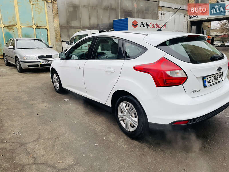Хэтчбек Ford Focus 2012 в Киеве фото 6 Хэтчбек Ford Focus 2012 в Киеве