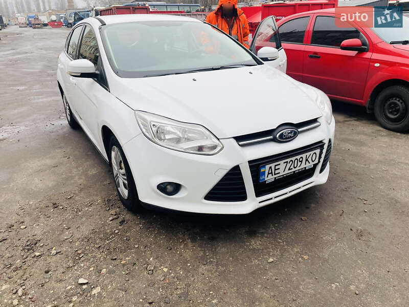 Хэтчбек Ford Focus 2012 в Киеве фото 15 Хэтчбек Ford Focus 2012 в Киеве