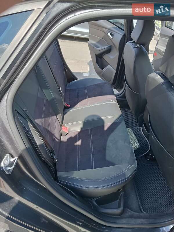 Седан Ford Focus 2016 в Києві фото 32 Седан Ford Focus 2016 в Києві