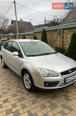 Хэтчбек Ford Focus 2006 в Могилев-Подольске