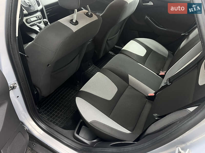 Хэтчбек Ford Focus 2014 в Чернигове