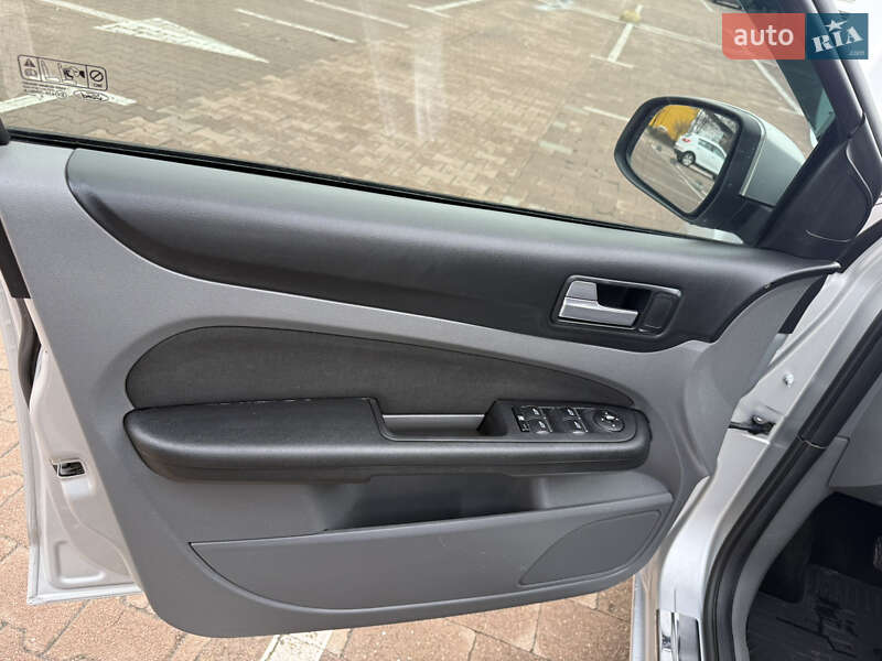 Универсал Ford Focus 2010 в Житомире фото 22 Универсал Ford Focus 2010 в Житомире