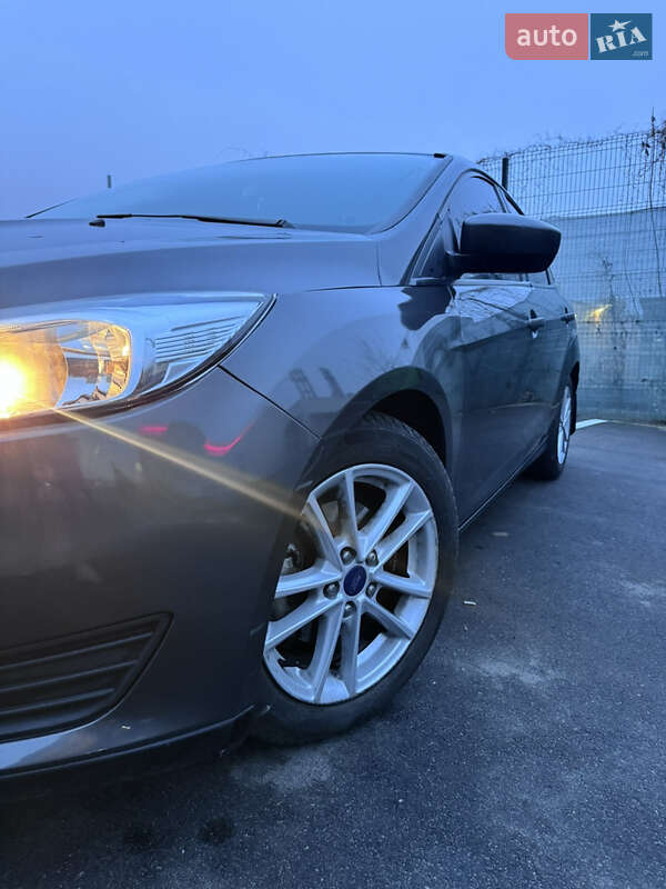 Седан Ford Focus 2017 в Киеве фото 5 Седан Ford Focus 2017 в Киеве
