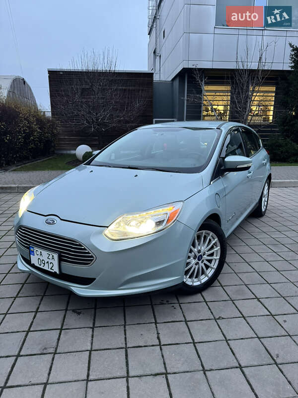 Хэтчбек Ford Focus 2013 в Черкассах фото Хэтчбек Ford Focus 2013 в Черкассах