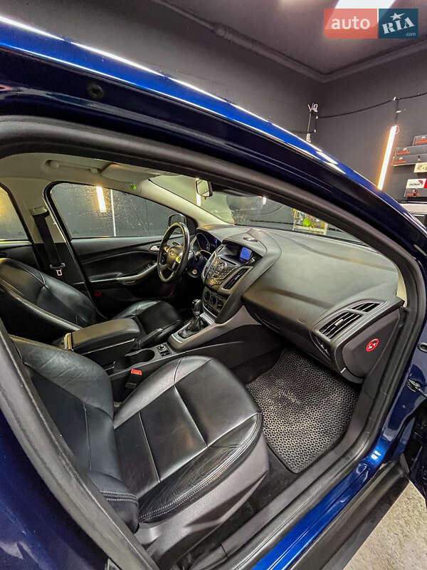 Седан Ford Focus 2011 в Первомайске