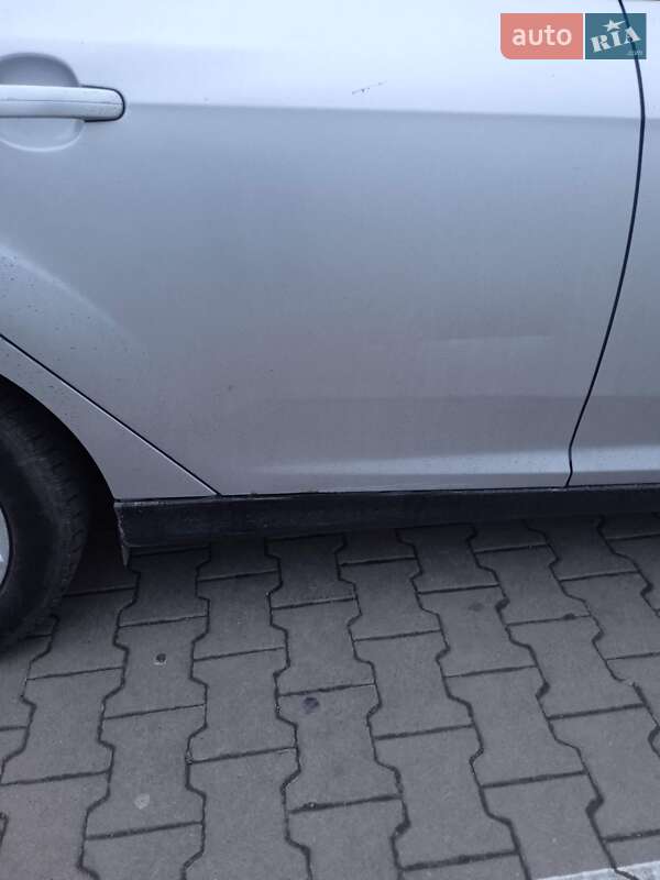 Седан Ford Focus 2013 в Киеве