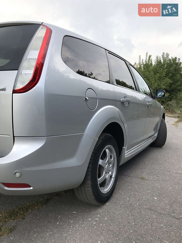 Универсал Ford Focus 2008 в Глухове