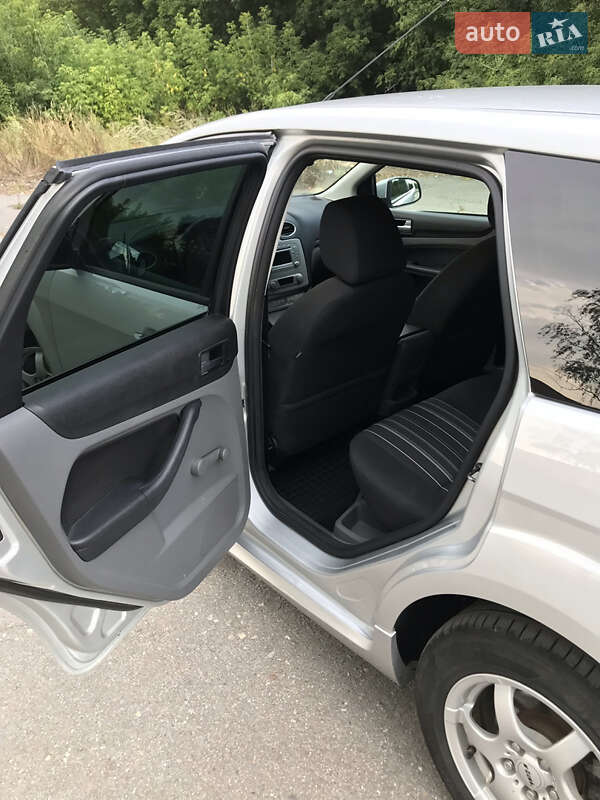 Универсал Ford Focus 2008 в Глухове