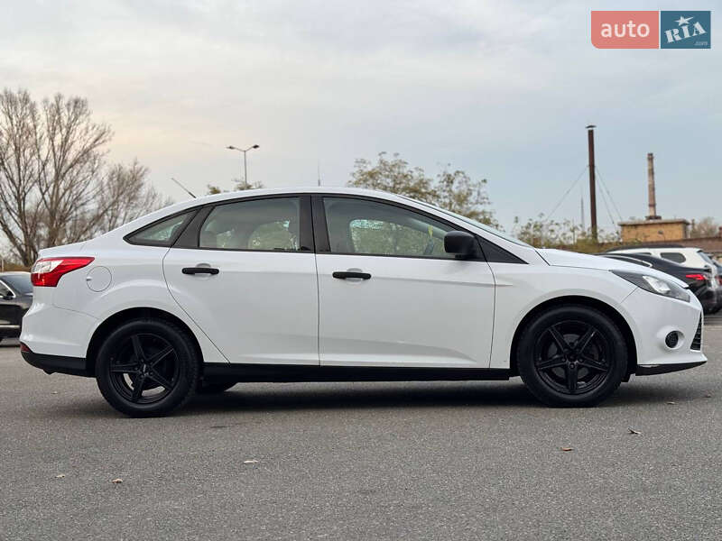 Седан Ford Focus 2014 в Киеве