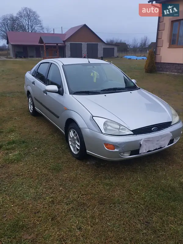 Ford Focus 2000