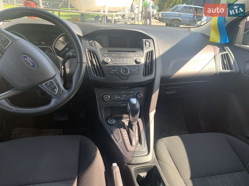 Седан Ford Focus 2015 в Львові