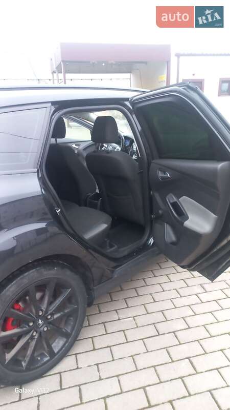 Универсал Ford Focus 2012 в Гоще