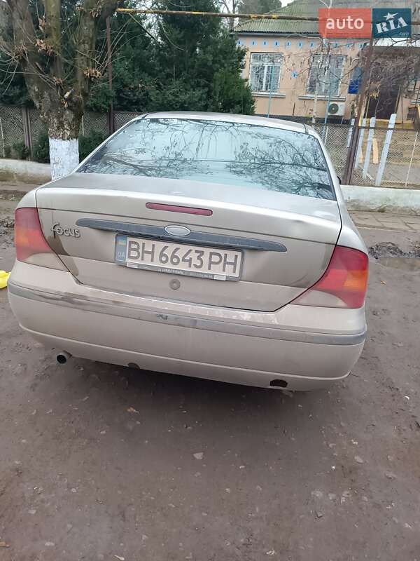Седан Ford Focus 2003 в Тарутиному фото 2 Седан Ford Focus 2003 в Тарутиному