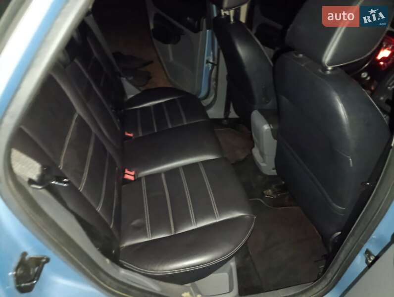 Хэтчбек Ford Focus 2008 в Ровно фото 17 Хэтчбек Ford Focus 2008 в Ровно