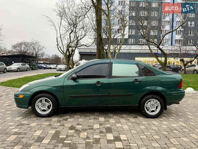 Седан Ford Focus 2001 в Одессе