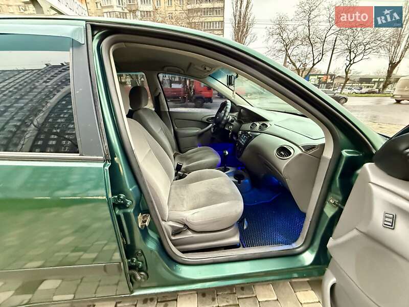Седан Ford Focus 2001 в Одессе