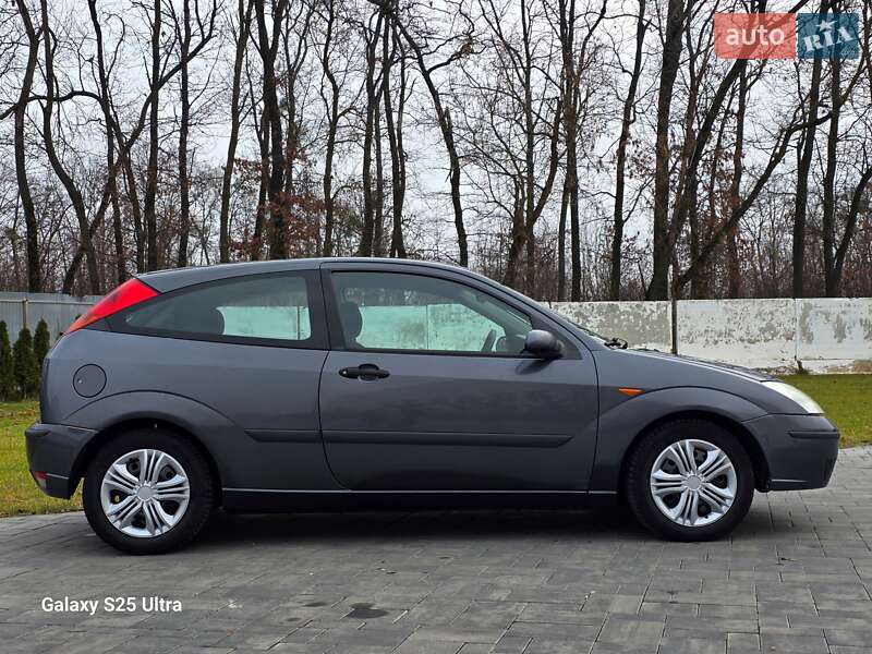 Хэтчбек Ford Focus 2002 в Луцке