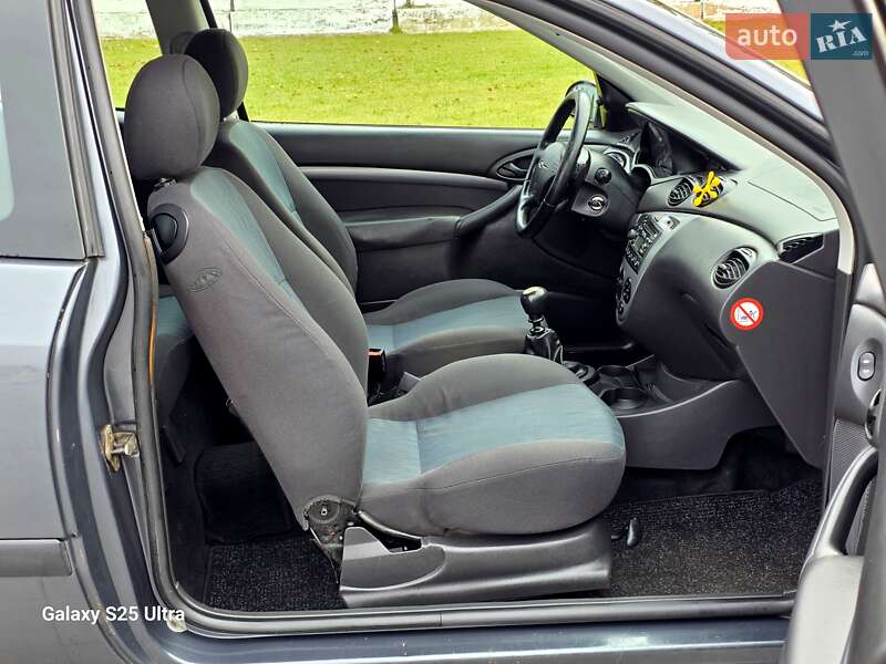 Хэтчбек Ford Focus 2002 в Луцке