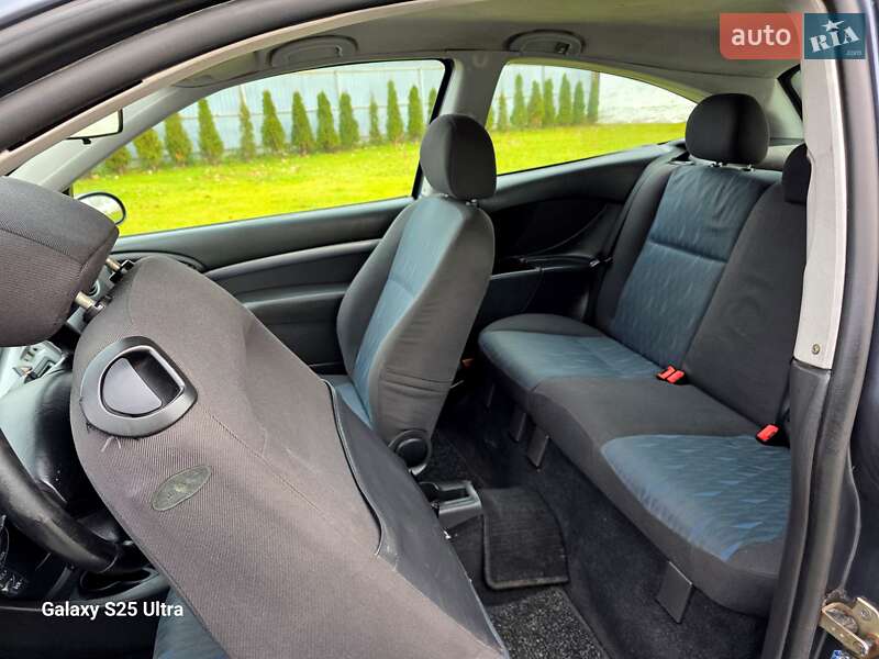 Хэтчбек Ford Focus 2002 в Луцке