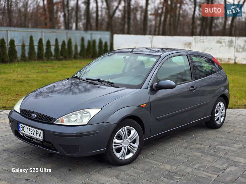Хэтчбек Ford Focus 2002 в Луцке