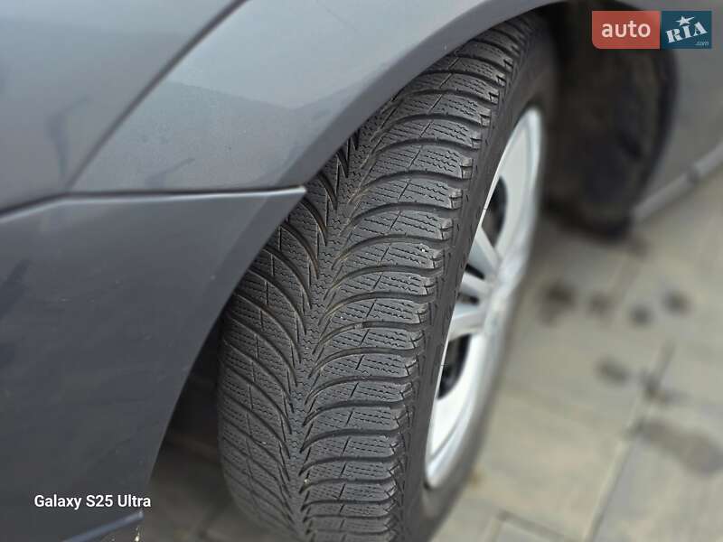 Хэтчбек Ford Focus 2002 в Луцке