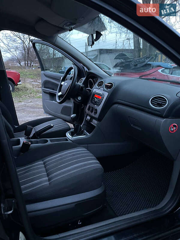Универсал Ford Focus 2010 в Киеве фото 9 Универсал Ford Focus 2010 в Киеве