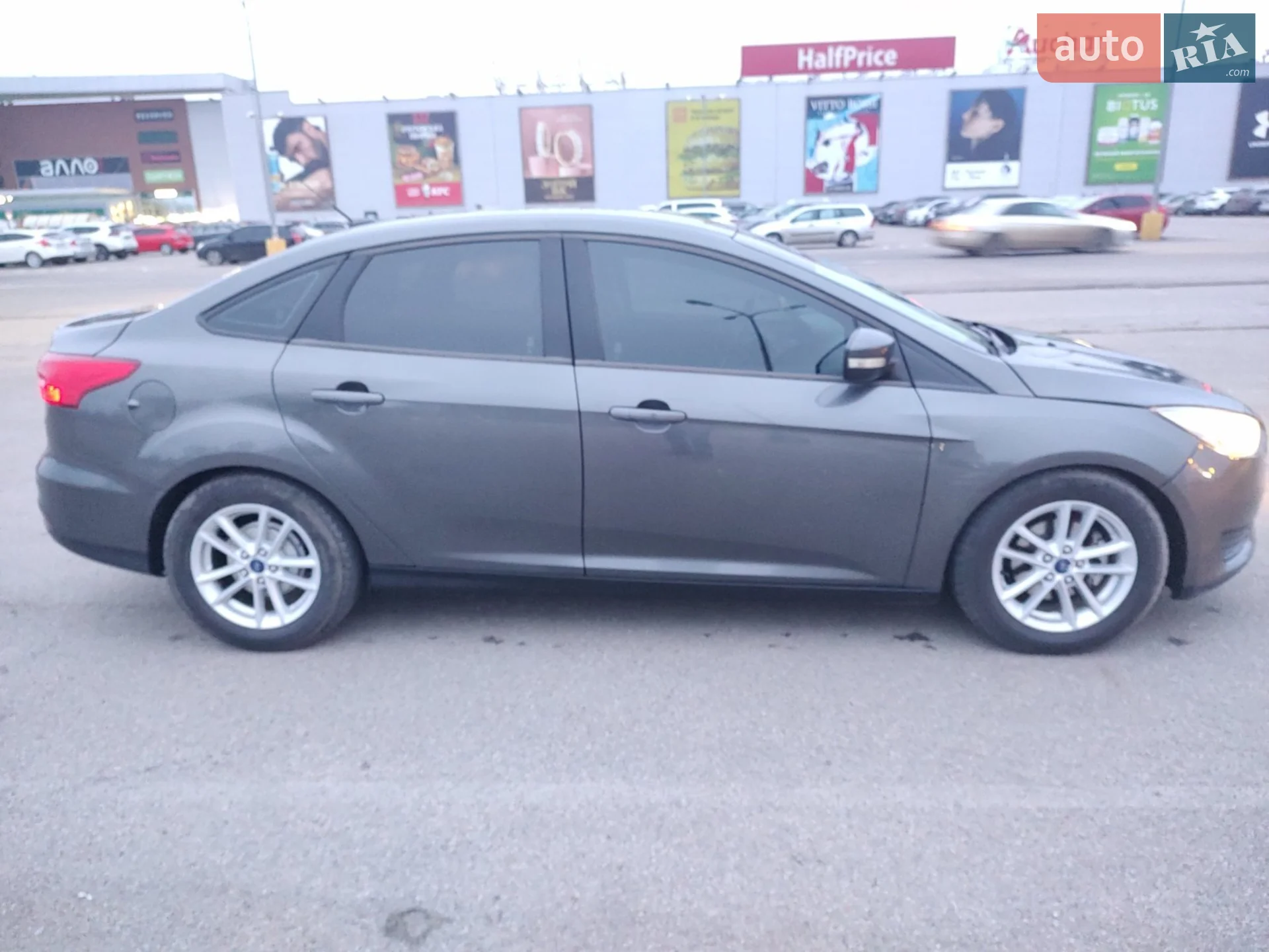 2016 Ford Focus - мініатюра 6