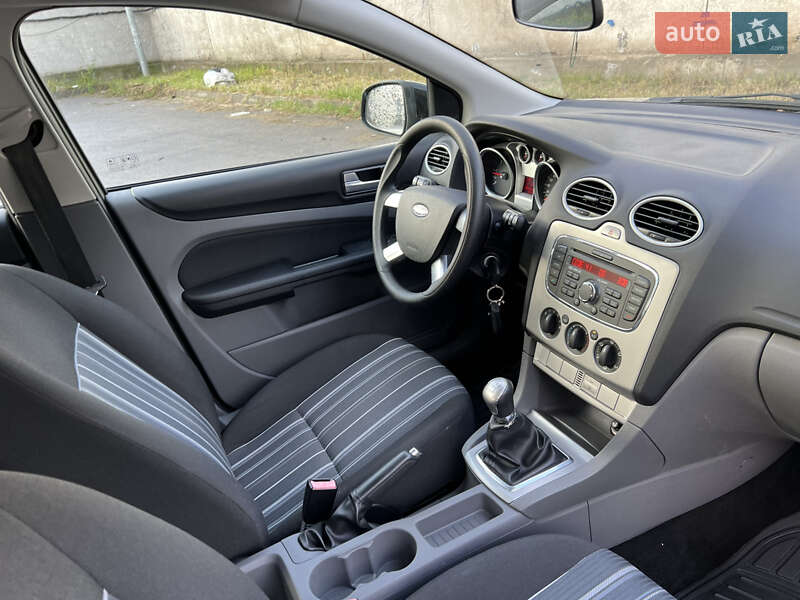Универсал Ford Focus 2010 в Киеве фото 22 Универсал Ford Focus 2010 в Киеве