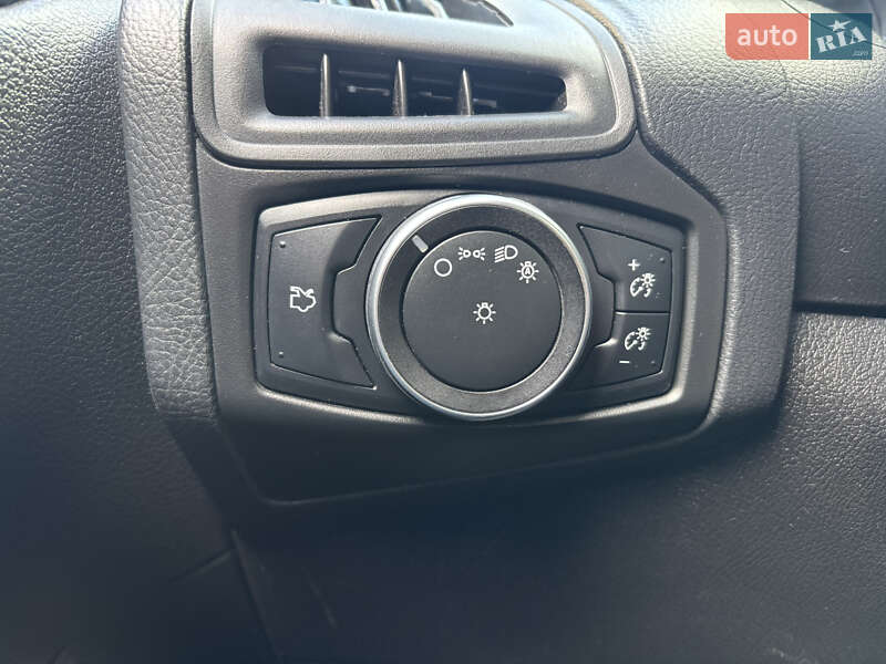 Седан Ford Focus 2015 в Николаеве фото 17 Седан Ford Focus 2015 в Николаеве