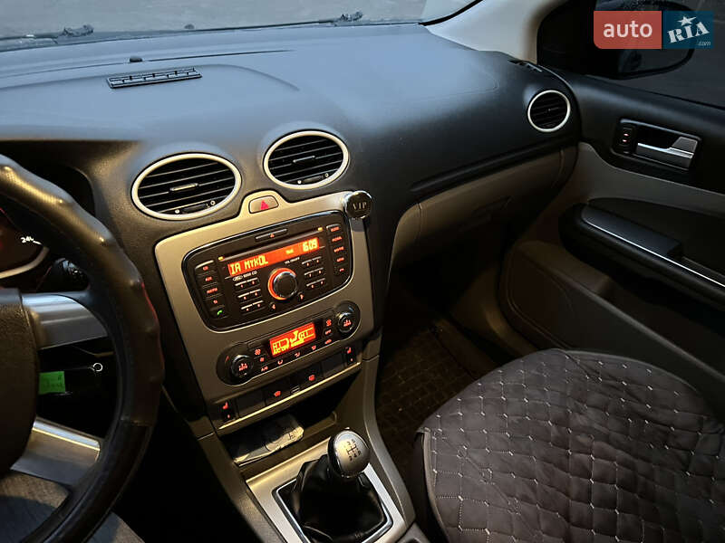 Универсал Ford Focus 2010 в Николаеве фото 9 Универсал Ford Focus 2010 в Николаеве