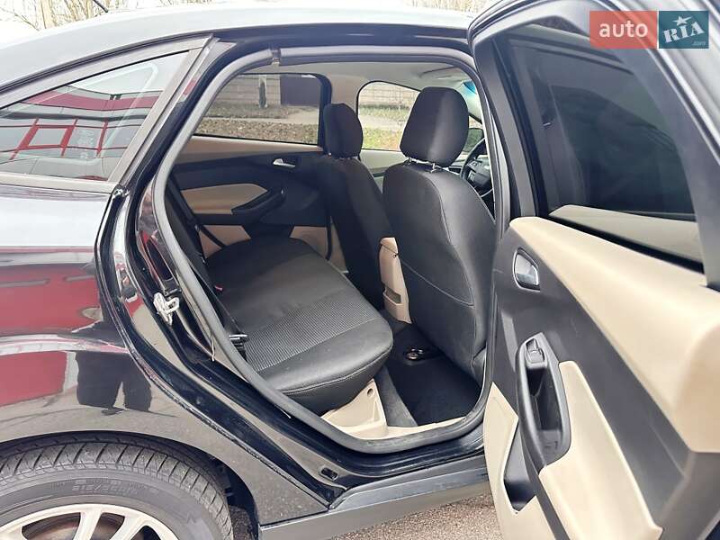 Седан Ford Focus 2015 в Запорожье фото 23 Седан Ford Focus 2015 в Запорожье
