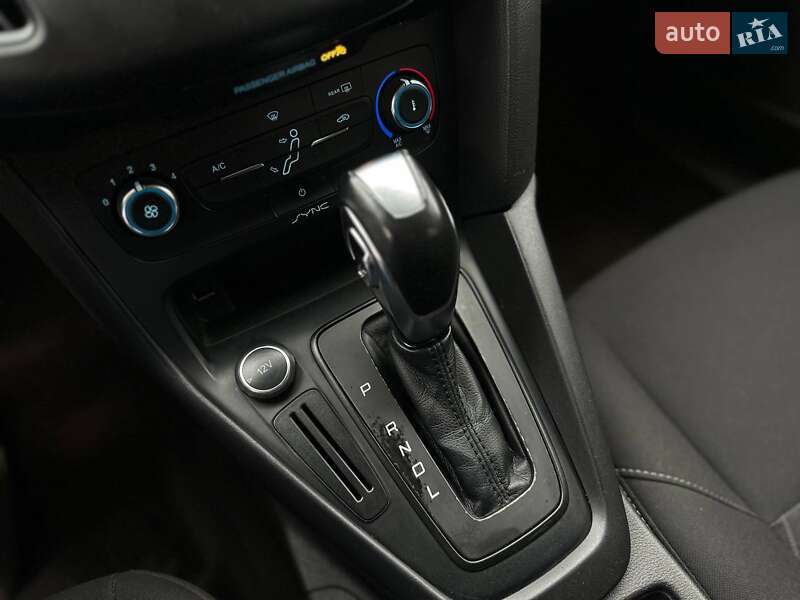Хэтчбек Ford Focus 2016 в Киеве фото 37 Хэтчбек Ford Focus 2016 в Киеве
