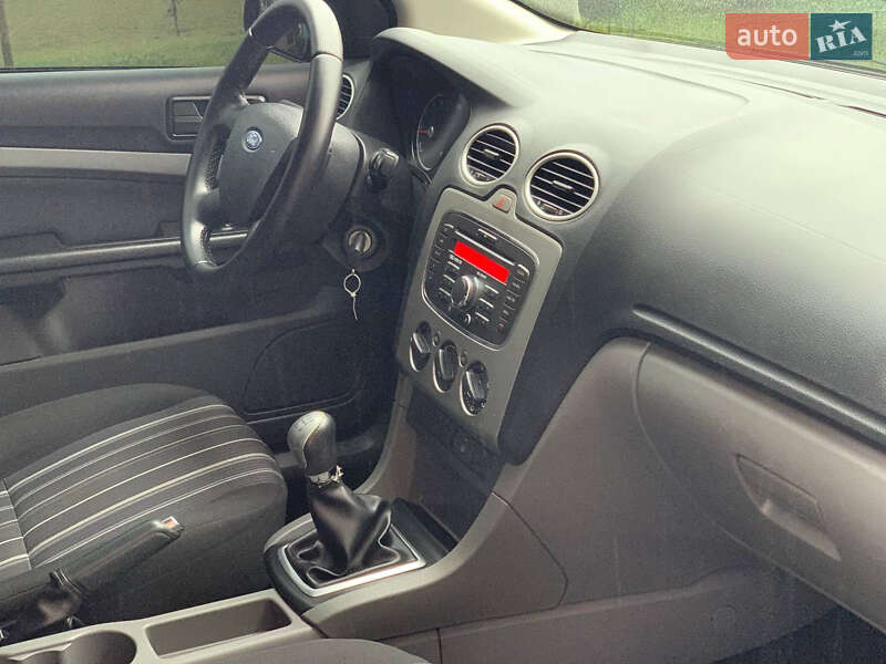 Хэтчбек Ford Focus 2010 в Хмельницком фото 32 Хэтчбек Ford Focus 2010 в Хмельницком