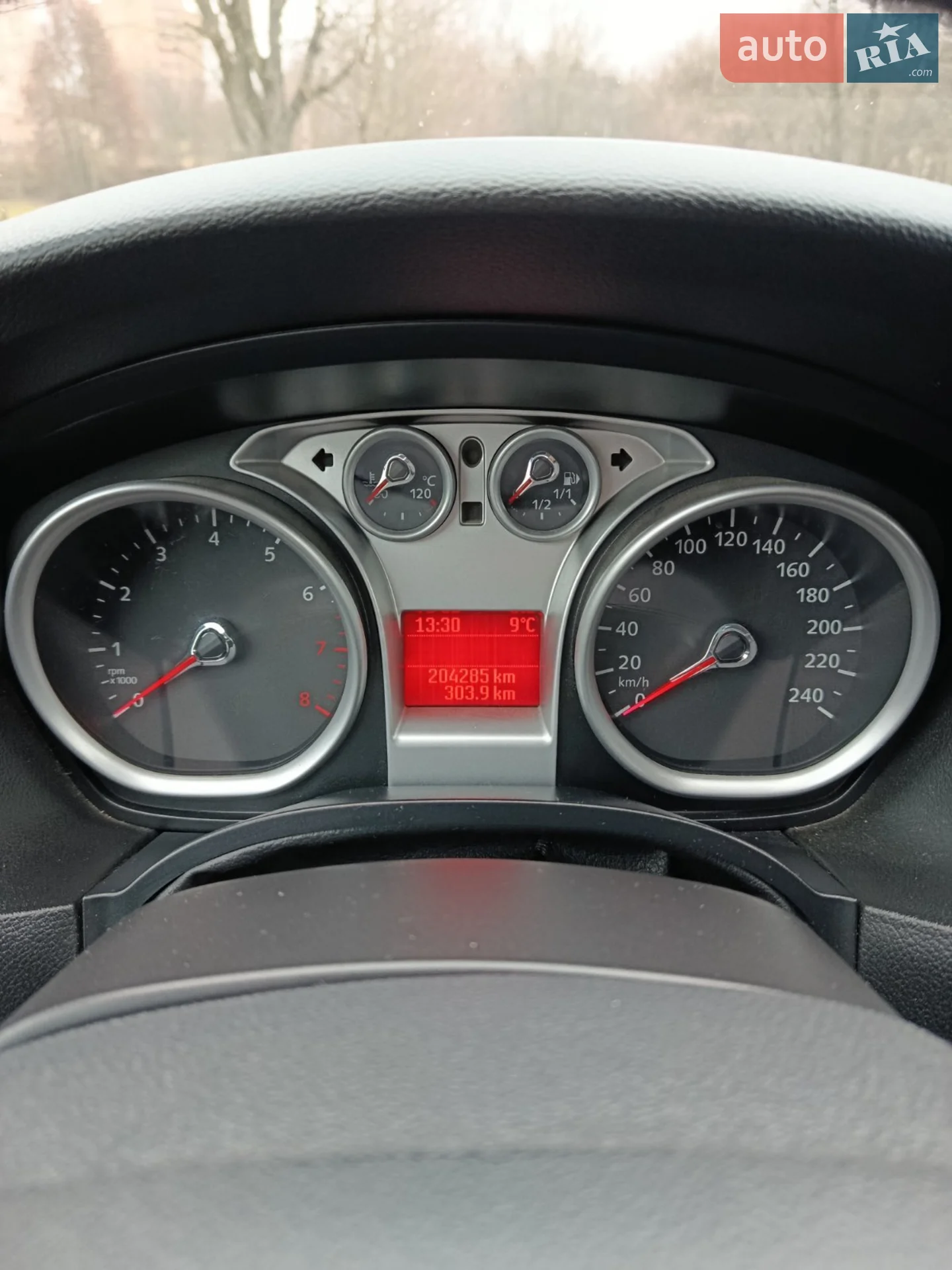 2010 Ford Focus - мініатюра 2