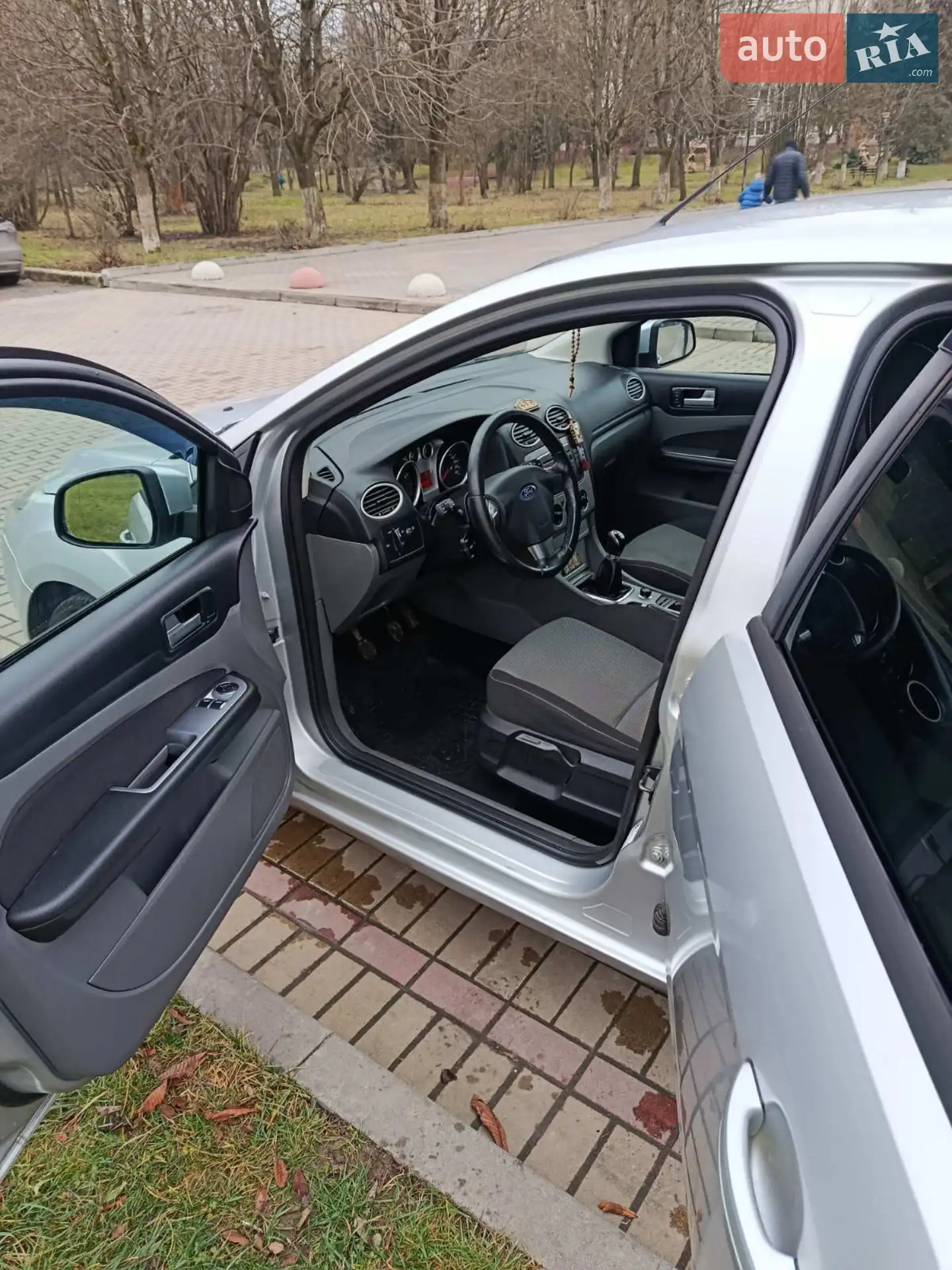 2010 Ford Focus - мініатюра 5
