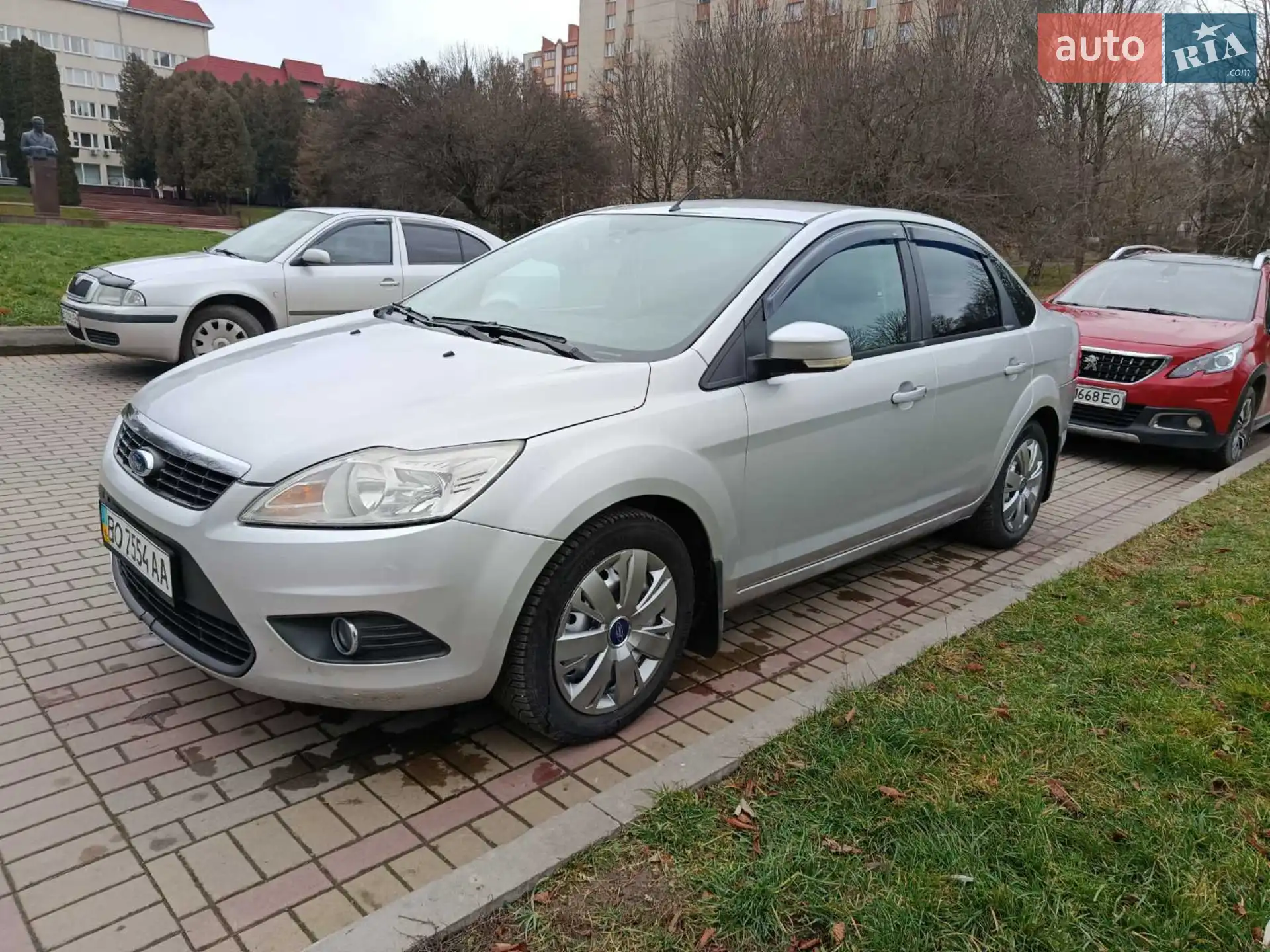2010 Ford Focus - мініатюра 8