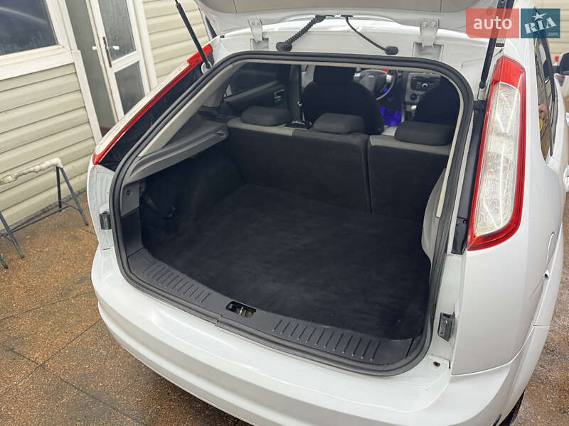Хэтчбек Ford Focus 2010 в Харькове фото 9 Хэтчбек Ford Focus 2010 в Харькове