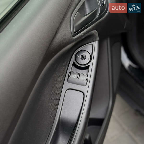 Седан Ford Focus 2016 в Днепре фото 20 Седан Ford Focus 2016 в Днепре