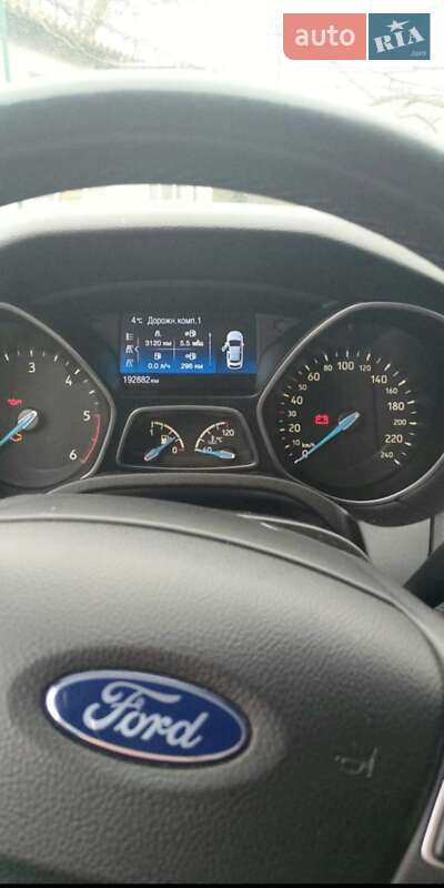 Универсал Ford Focus 2015 в Смолином фото 10 Универсал Ford Focus 2015 в Смолином