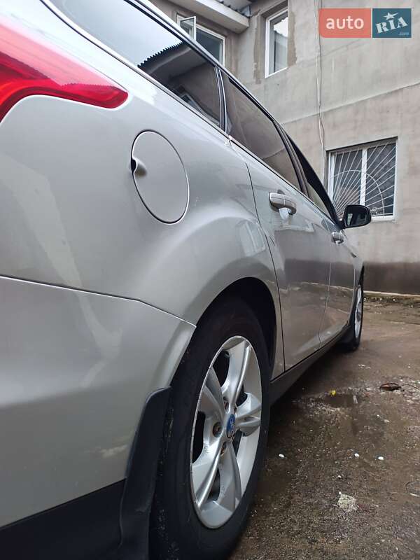 Универсал Ford Focus 2012 в Глухове фото 10 Универсал Ford Focus 2012 в Глухове