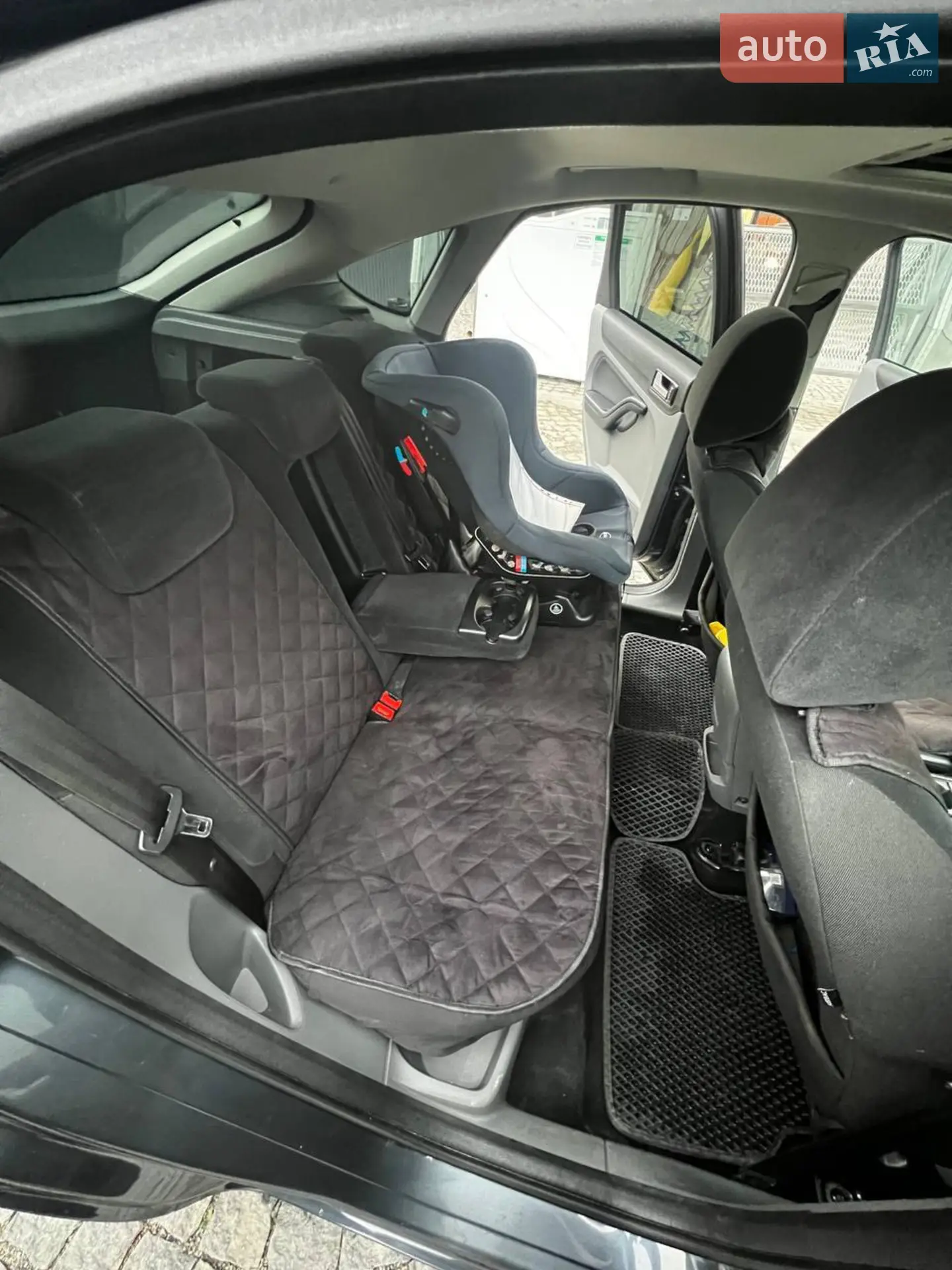 2010 Ford Focus - мініатюра 12