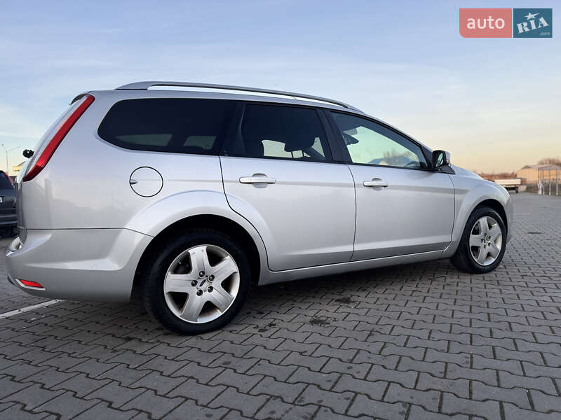 Универсал Ford Focus 2008 в Нововолынске