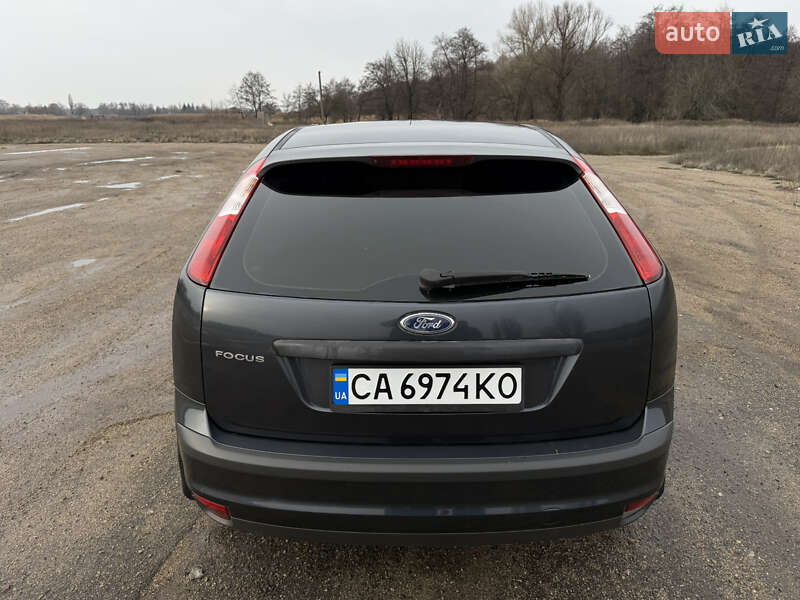 Хэтчбек Ford Focus 2005 в Кропивницком