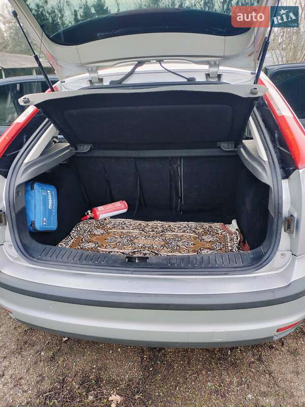 Хэтчбек Ford Focus 2006 в Радомышле фото 5 Хэтчбек Ford Focus 2006 в Радомышле