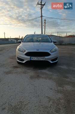 Хэтчбек Ford Focus 2015 в Подволочиске