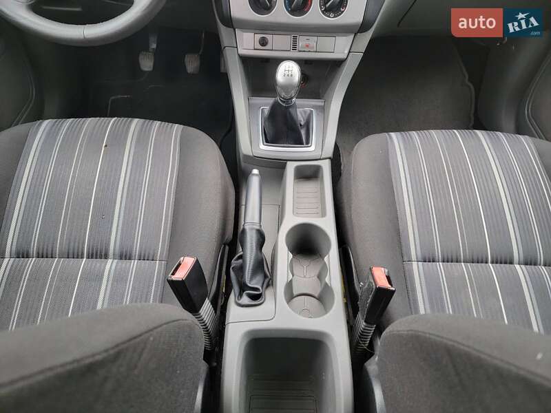 Универсал Ford Focus 2008 в Сарнах фото 25 Универсал Ford Focus 2008 в Сарнах