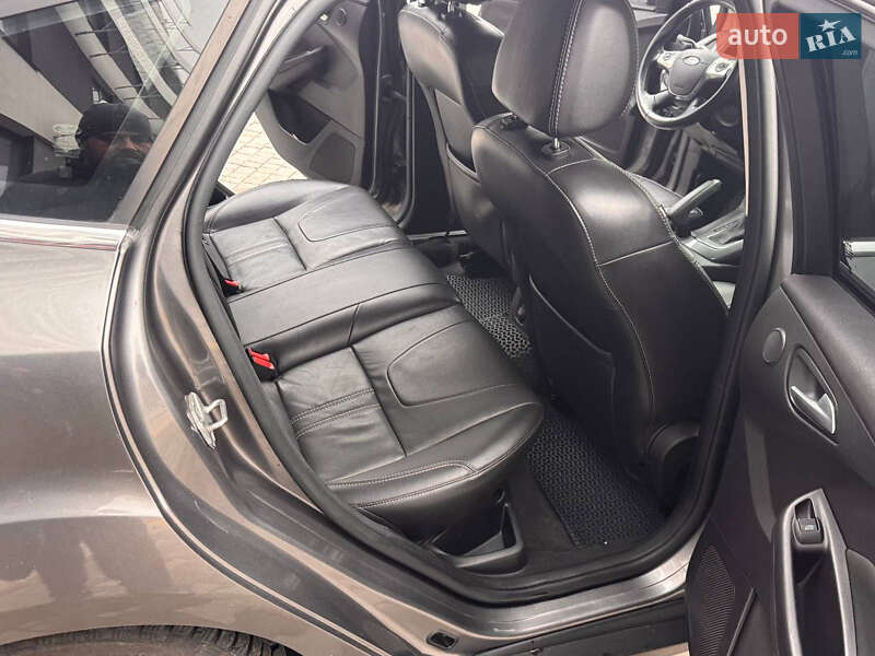 Хэтчбек Ford Focus 2014 в Киеве